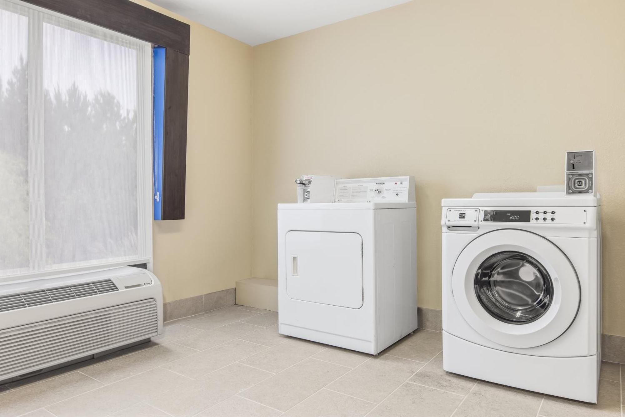 Holiday Inn Express&Suites - Hardeeville-Hilton Head, an IHG Hotel Buitenkant foto